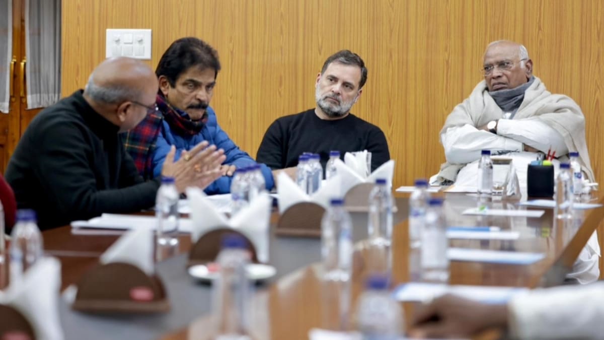 बिहार में हार के बाद संगठन को मजबूत करने में जुटी कांग्रेस, जिला अध्यक्ष के चयन के लिए प्रदेश में AICC ने 29 ऑब्जर्वर किए नियुक्त