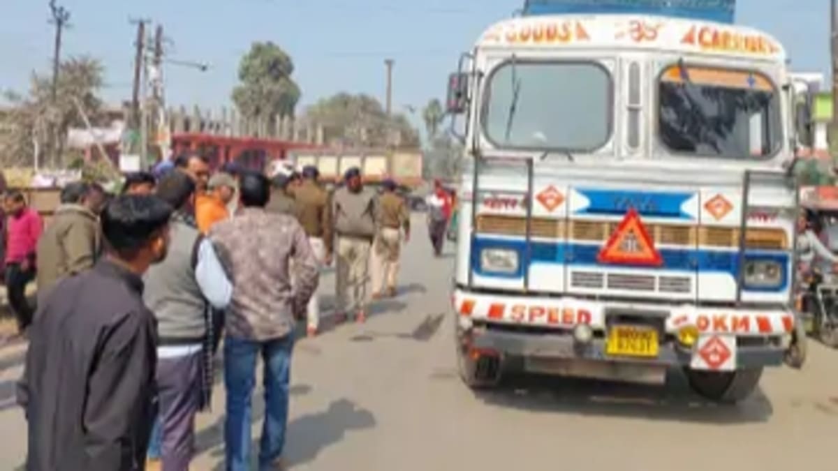 पटना में तेल टैंकर ने सड़क पार कर रही लड़की को कुचला, पुलिस ने ड्राइवर को किया गिरफ्तार