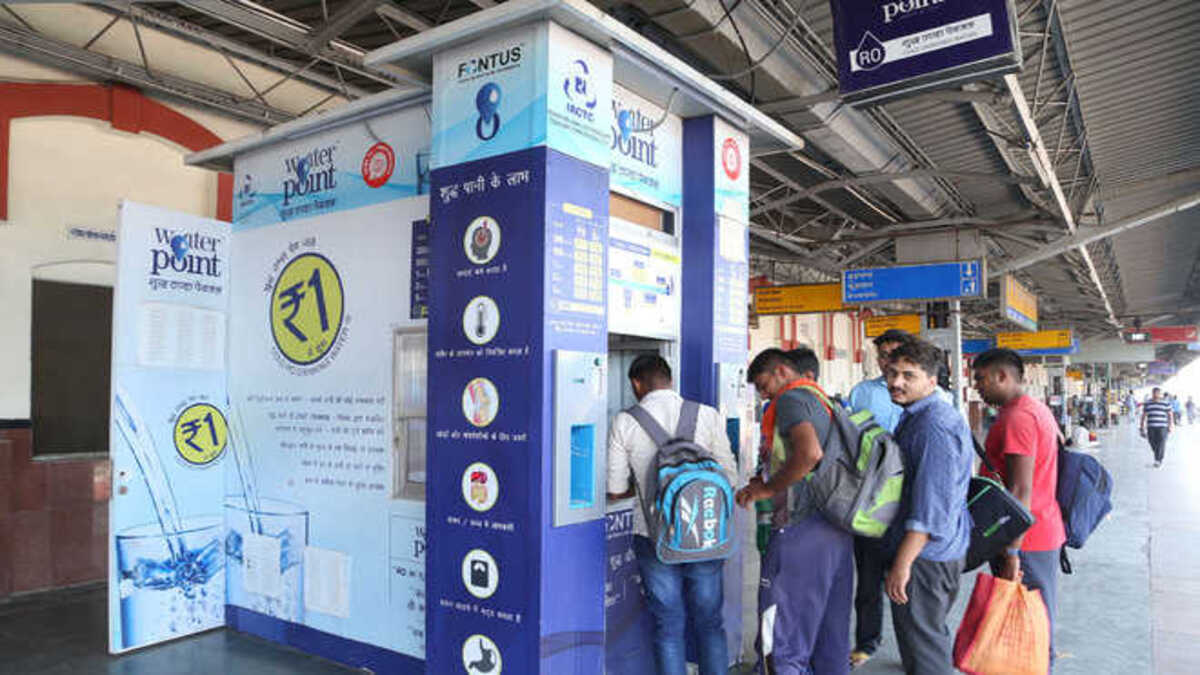 पटना के प्रमुख स्टेशनों पर वॉटर वेंडिंग मशीनें बंद, यात्रियों को महंगा पानी खरीदने को मजबूर