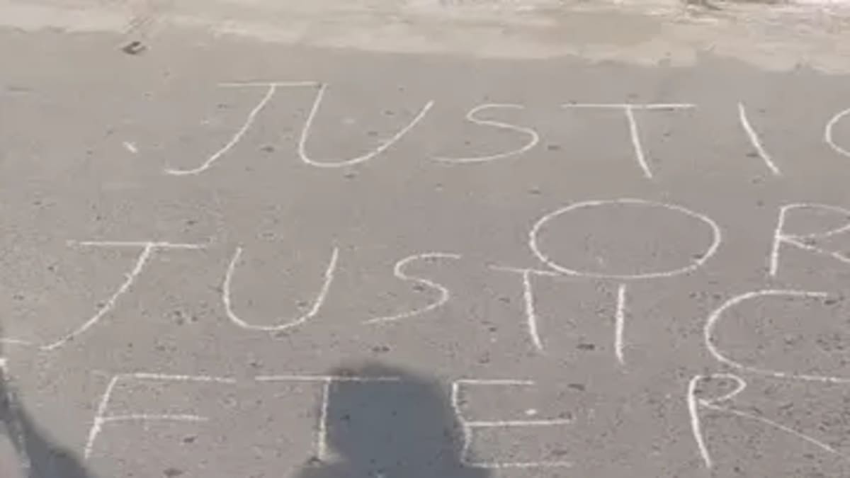 NEET छात्रा की मौत पर बवाल: DGP से नाराज परिवार, डिप्टी CM से मिलने से इनकार, SIT रिपोर्ट पर उठे सवाल