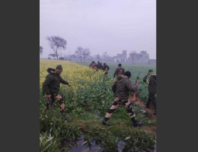 दीनानगर : बॉर्डर एरिया में आसमान में दिखी संदिग्ध चीज, पुलिस ने चलाया सर्चिंग अभियान