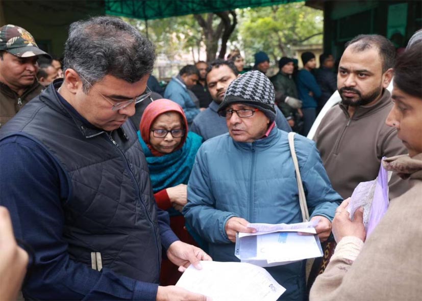 दिल्ली जल बोर्ड के 4 अधिकारी सस्पेंड, लोगों की शिकायत पर मंत्री प्रवेश वर्मा ने लिया ऐक्शन