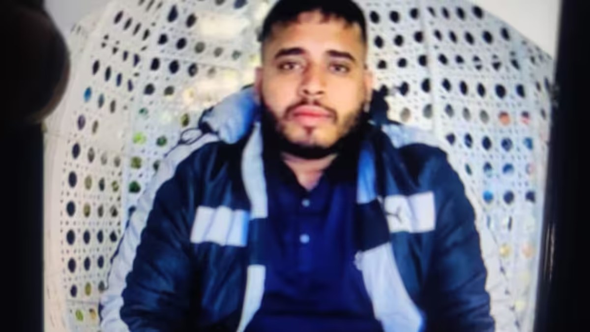 Delhi Murder: देश की राष्ट्रीय राजधानी दिल्ली हत्या की वारदात से दहली, बिहारी चौक पर बदमाशों ने ताबड़तोड़ गोलियां मारकर युवक को मौत के घाट उतारा