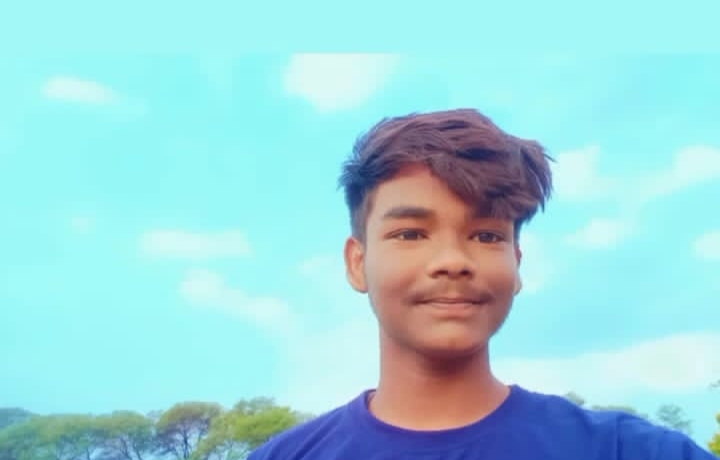 CG में 12वीं के छात्र ने लगाई फांसी, सुसाइड नोट में लिखा – शिक्षकों की प्रताड़ना से था परेशान