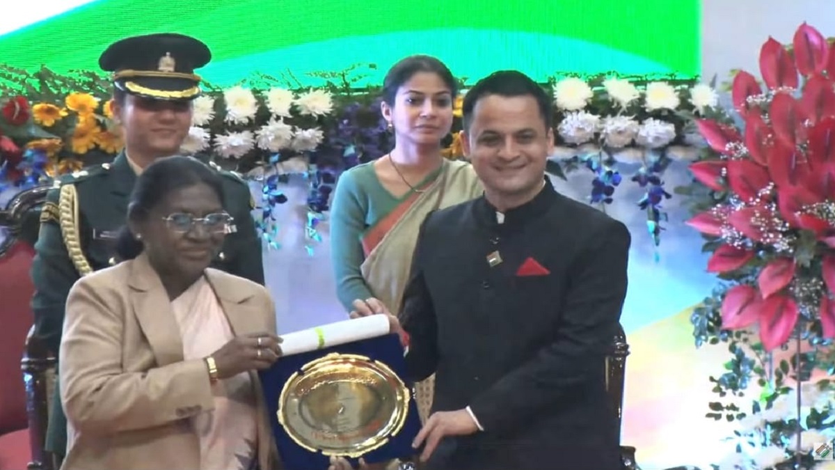 बिहार का बढ़ा मान: इस मामले में मधुबनी को राष्ट्रीय स्तर पर मिला पहला पुरस्कार, राष्ट्रपति द्रौपदी मुर्मू ने किया सम्मानित