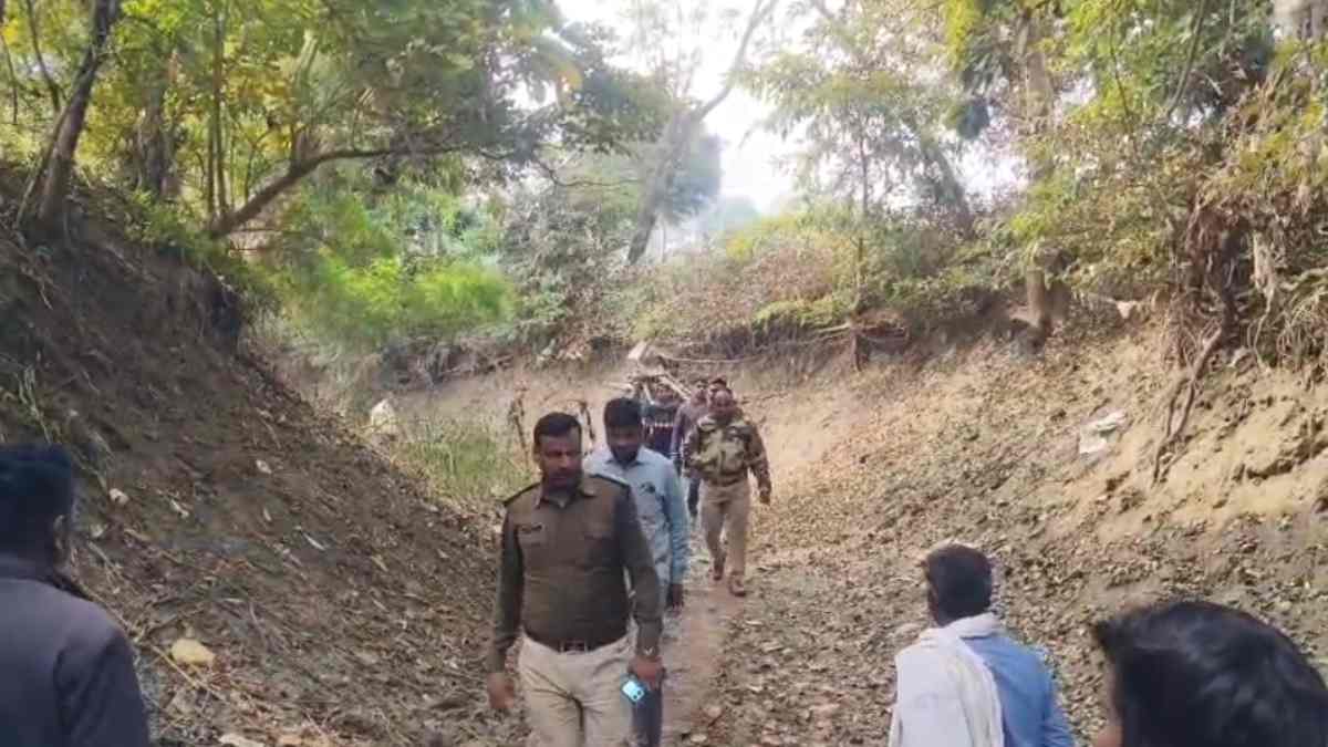 नाले में नर कंकाल का अवशेष मिलने से सनसनी: मौके पर पहुंची पुलिस और फॉरेंसिक टीम, पोस्टमार्टम के बाद खुलेगा राज    
