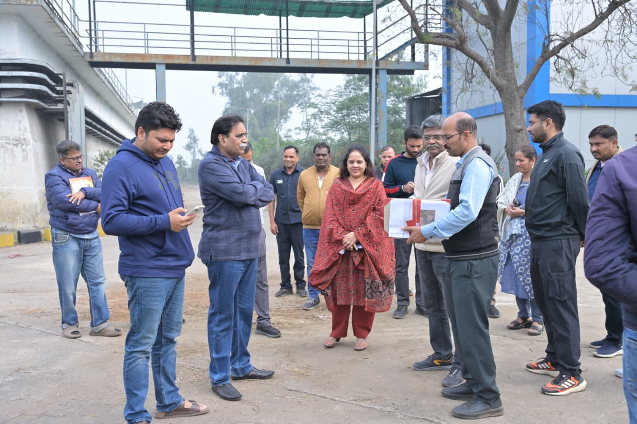 इंदौर जैसी घटना से रायपुर को बचाना एक्टिव हुए विधायक और महापौर: 5 घंटे पसीना बहाया, खारून को प्रदूषण मुक्त बनाने का मास्टर प्लान