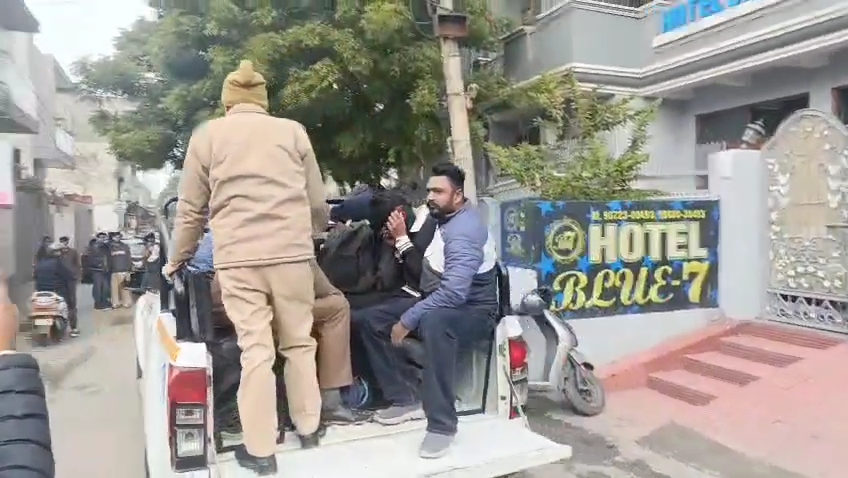 पंजाब के इन स्थानों में चल रहा था देह व्यापार, पुलिस ने मारा छापा