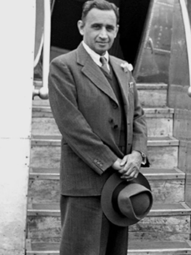 Budget 2026: किसने पेश किया था 1955 का बजट? जिसमें हिंदी-अंग्रेज़ी दोनों भाषा थी शामिल…