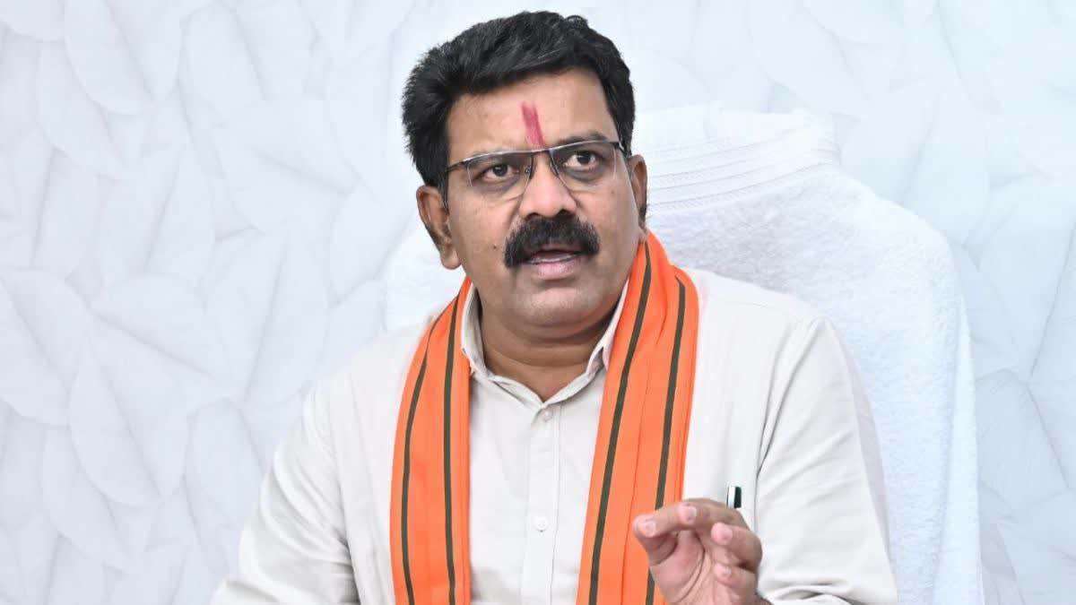 CG News: SIR प्रक्रिया में कांग्रेस के आरोपों पर उपमुख्यमंत्री सीएम शर्मा ने किया पलटवार, कहा- तथ्यों को गलत ढंग से प्रस्तुत कर रही विपक्ष…