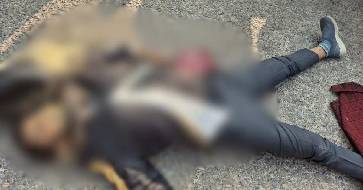 तेज रफ्तार वाहन ने स्कूटी को रौंदा, युवक ने मौके पर तोड़ा दम तेज रफ्तार वाहन ने स्कूटी को रौंदा, युवक ने मौके पर तोड़ा दम