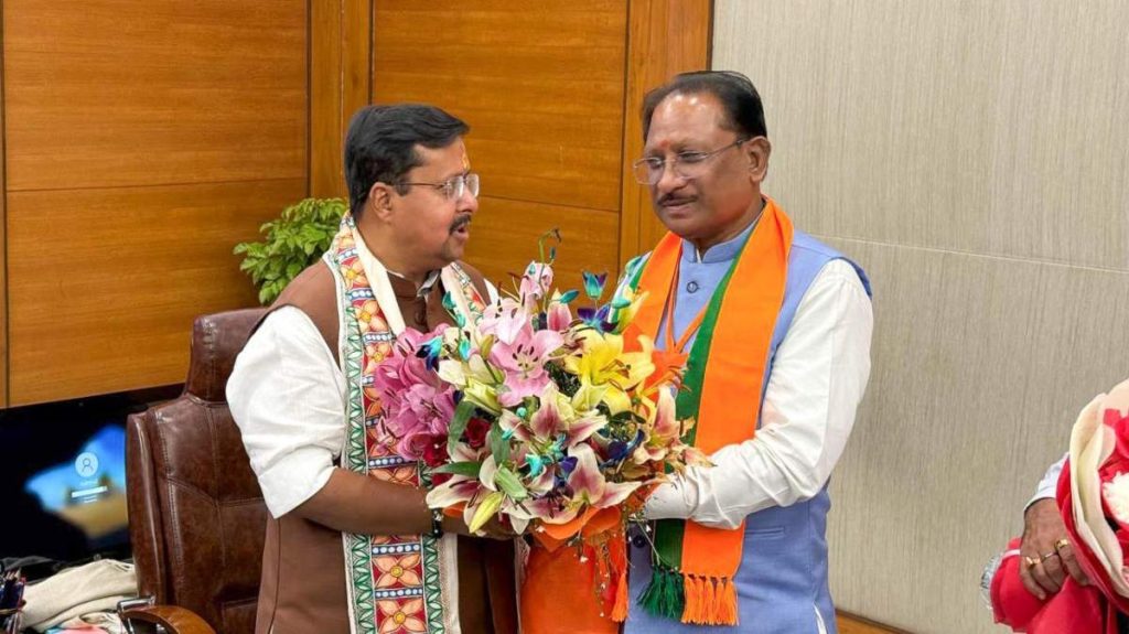 BJP के नए राष्ट्रीय अध्यक्ष के पदभार ग्रहण कार्यक्रम में शामिल होकर लौटे CM साय, कहा- छत्तीसगढ़ को मिलेगा नितिन नबीन के नेतृत्व अनुभव का लाभ ...