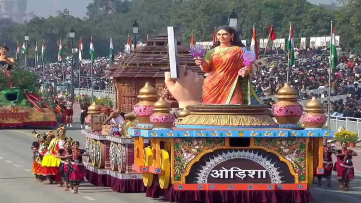 गणतंत्र दिवस 2026: ओडिशा की ‘मिट्टी से सिलिकॉन’ झांकी ने दिखाई परंपरा और इनोवेशन की ताकत