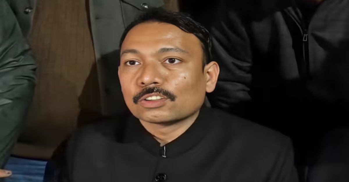 ‘पंडित पागल हो गया है, इसे रातभर बंधक बनाकर रखो…’ अलंकार अग्निहोत्री का आरोप, कहा- डीएम ने फोन कर बुलाया, उन्हें लखनऊ से कॉल आया, फिर…