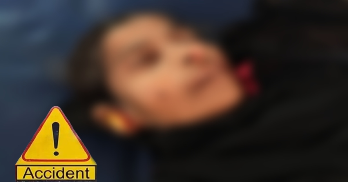 सड़क पर जिंदगी के सफर का अंत : रोड पार कर रही महिला को तेज रफ्तार बाइक ने मारी टक्कर, अस्पताल में तोड़ा दम, अब तक नहीं हो सकी पहचान