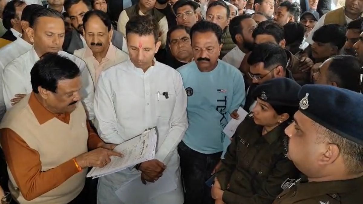 वोट चोरी से लेकर ‘हत्यारी सरकार’ तकः जीतू पटवारी के तीखे हमले, BLO से लेकर मंत्रियों तक पर FIR की करवाने की चेतावनी