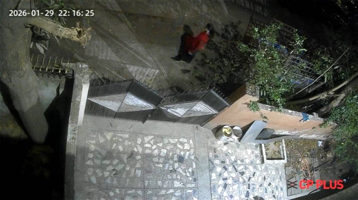 3 लड़कियों को चाकू मारने का मामला: आरोपी को पकड़ने टीम गठित, घटना CCTV फुटेज आया सामने, बदमाश पर 20 हजार का इनाम घोषित