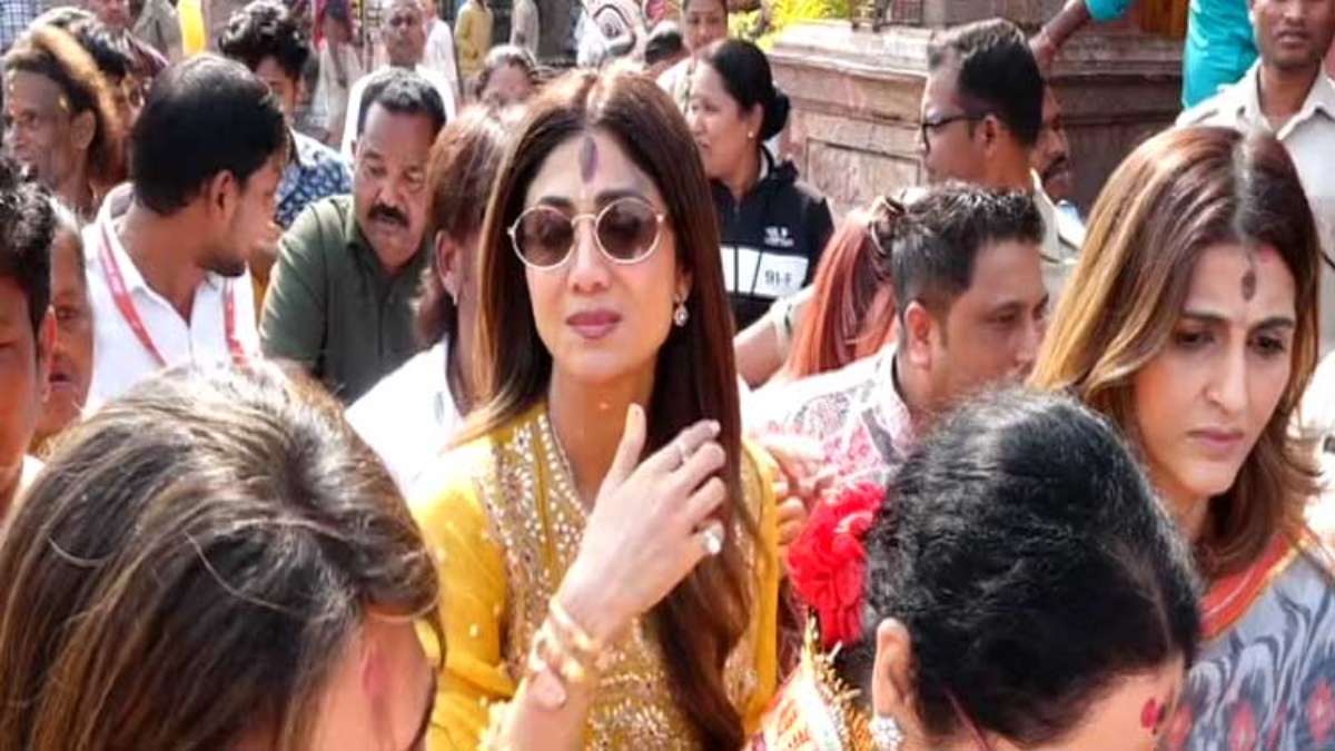 परिवार संग जगन्नाथ धाम पहुंचीं शिल्पा शेट्टी परिवार संग जगन्नाथ धाम पहुंचीं शिल्पा शेट्टी