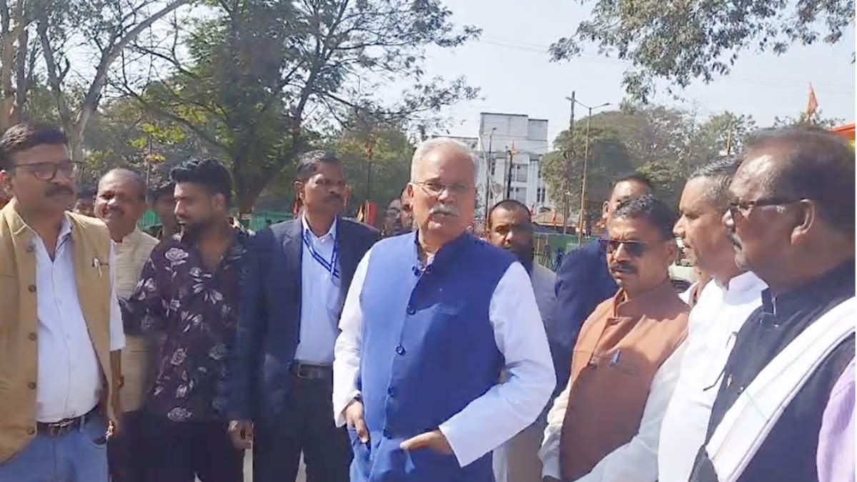 सेंट्रल जेल में कवासी लखमा से मिले भूपेश बघेल, ED-EOW की कार्रवाई पर उठाए सवाल, VB-G RAM G पर बोले – गांधी को बर्दाश्त नहीं कर पाती BJP