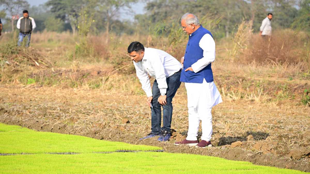 CG NEWS: जेल से रिहा होने के बाद खेती कार्य में जुटे चैतन्य, भूपेश बघेल ने पोस्ट की तस्वीरें, लिखा…