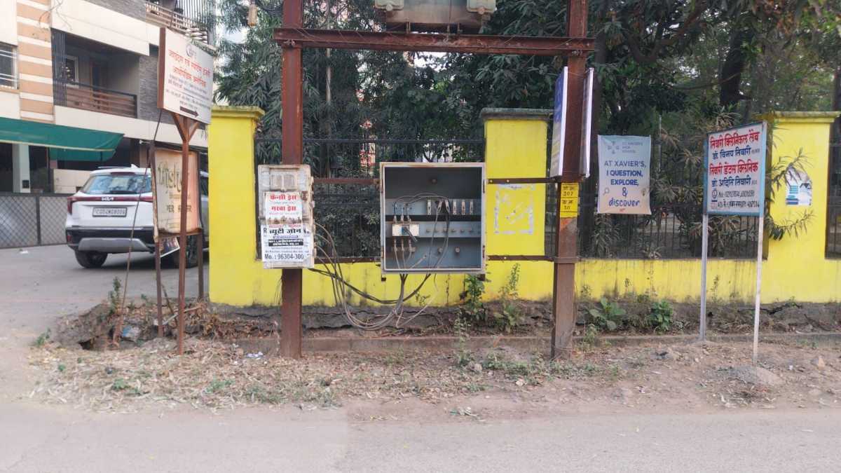 खुले वितरण बॉक्सों से खतरा बरकरार, नियामक आयोग के आदेश के बाद भी बिजली कंपनी की अनदेखी