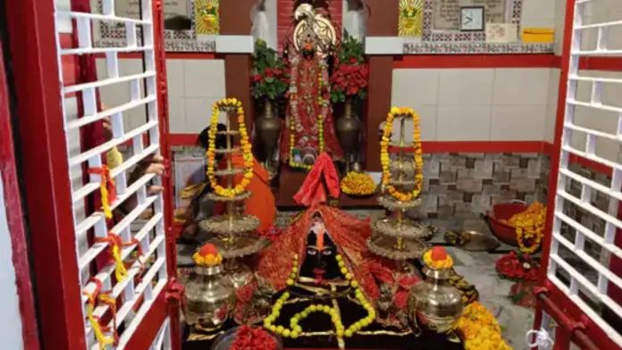 असम में एक ही रात में 16 हिंदू मंदिरों पर हमला: सुनियोजित तरीके से मंदिरों में तोड़फोड़ कर काटे मूर्तियों के सिर, 5 मुस्लिम आरोपी गिरफ्तार