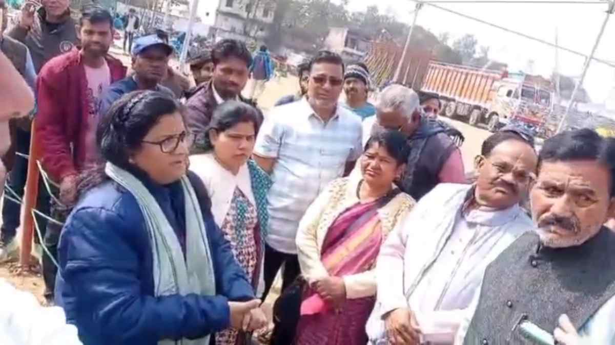 ‘पार्क की सफाई क्यों नहीं की?’ कांग्रेस ने पूछा सवाल तो CMO बोलीं- गांधी जी के विचार बताओ