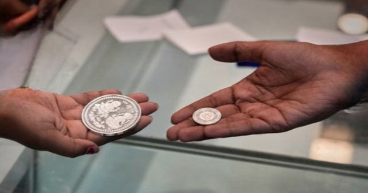 अब रिटायर कर्मचारियों को नहीं मिलेंगे चांदी के सिक्के, रेलवे की 20 साल पुरानी परंपरा खत्म, जानें क्यों लिया गया यह फैसला