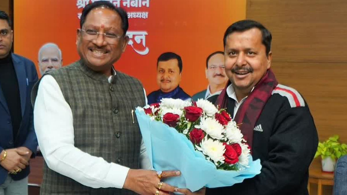 भाजपा में ‘नवीन’ पारी शुरू होते ही रायपुर में कार्यकर्ताओं ने मनाया जश्न, मुख्यमंत्री साय ने नए दायित्व के लिए दी बधाई
