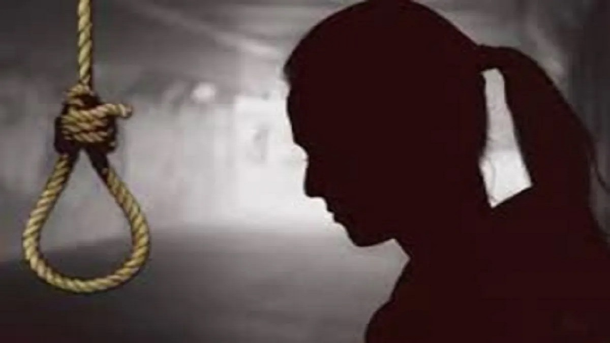 ‘सॉरी मम्मी-पापा…’, कमरे में फंदे पर झूलता मिला शिक्षिका का शव, 3 महीने की बेटी से मुखाग्नि दिलवाने की  जताई इच्छा