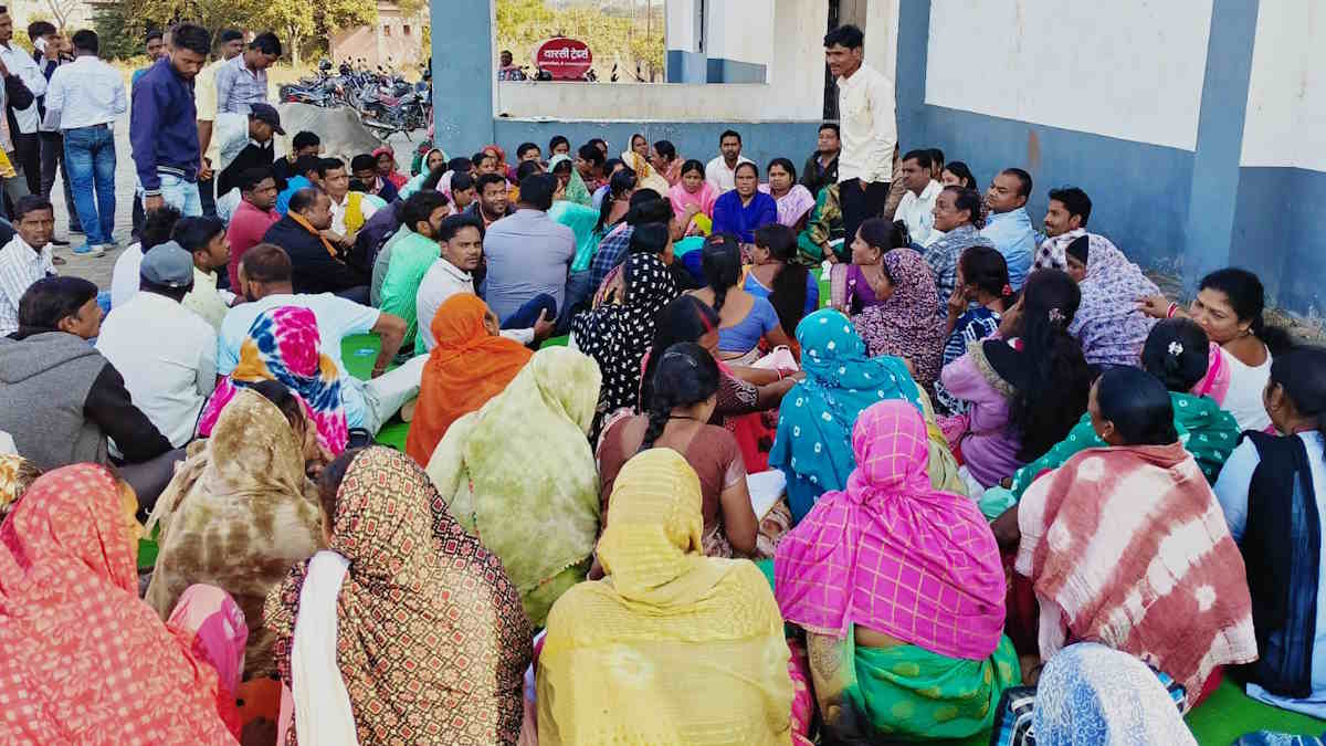 बगैर आदेश के कार्य कर रहे दैनिक वेतन भोगियों को काम पर आने से किया मना, आज करेंगे कलेक्टोरेट का घेराव…