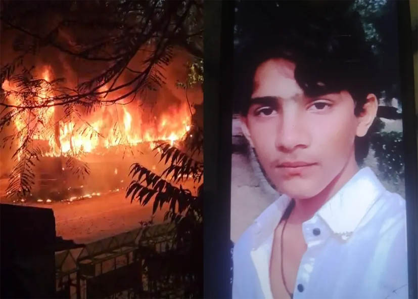 दिल्ली के विकासपुरी में प्राइवेट बस में आग लगने से हेल्पर जिंदा जला; मच्छरों से परेशान होकर जलाई थी अगरबत्ती