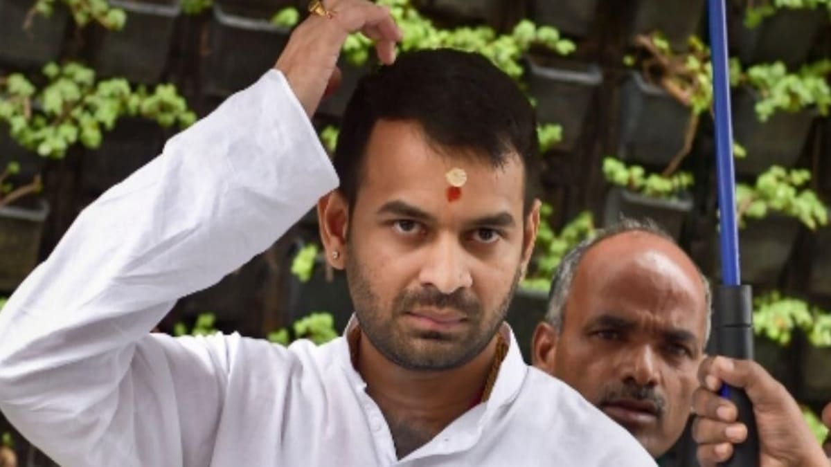 ​लैंड फॉर जॉब मामला में दिल्ली की अदालत में तेज प्रताप की हाजिरी, बढ़ सकती हैं लालू परिवार की मुश्किलें