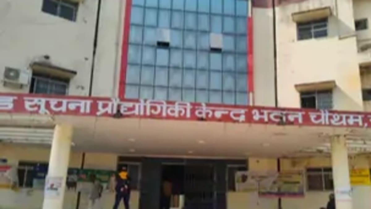 बिहार सरकार का कड़ा रुख, हड़ताल पर गए अंचल अधिकारियों से सरकारी संसाधन वापस लेने का फरमान, जानें पूरा मामला