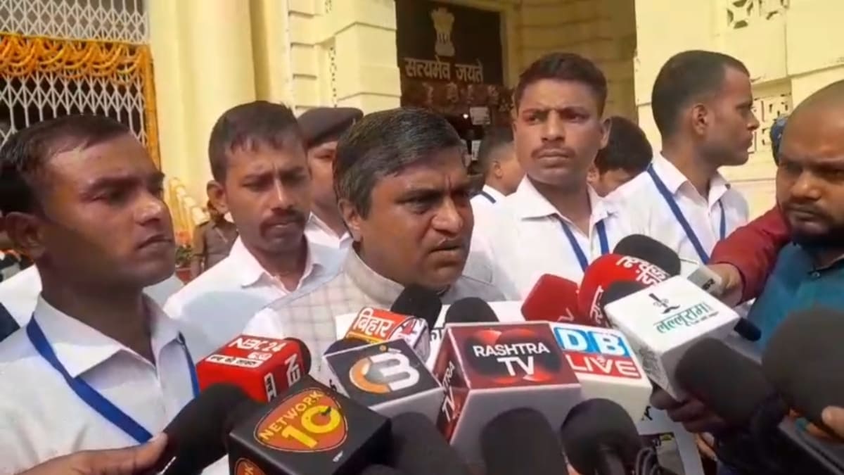 बजट से पहले सियासत तेज, AIMIM और RJD ने सरकार पर साधा निशाना