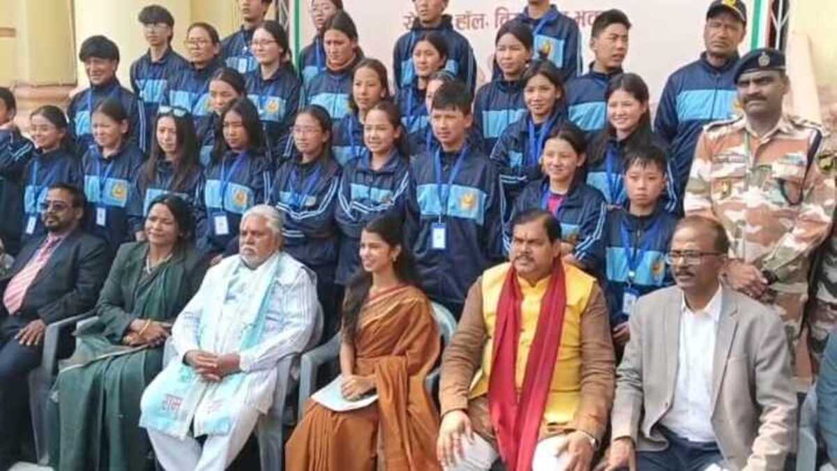 भारत दर्शन पर आए छात्रों ने देखा विधानसभा सत्र, अध्यक्ष डॉ. प्रेम कुमार ने बढ़ाया उत्साह