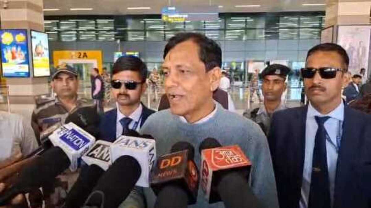 ​नितिन नवीन के आगमन पर पटना में उत्साह, विवेकानंद के नरेंद्र से की पीएम मोदी की तुलना, तेजस्वी पर नित्यानंद राय का तीखा प्रहार