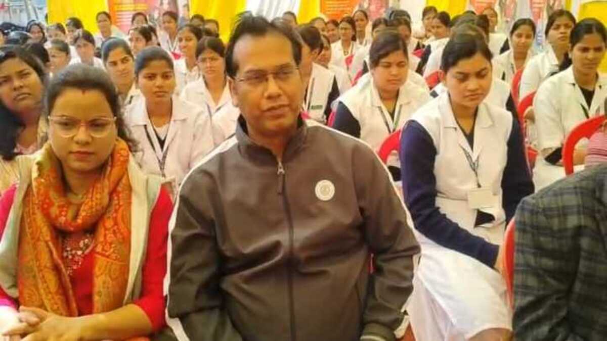 फाइलेरिया उन्मूलन के लिए सर्वजन दवा सेवन अभियान की हुई शुरुआत, डीडीसी एवं सीएस ने भी किया दवा का सेवन             