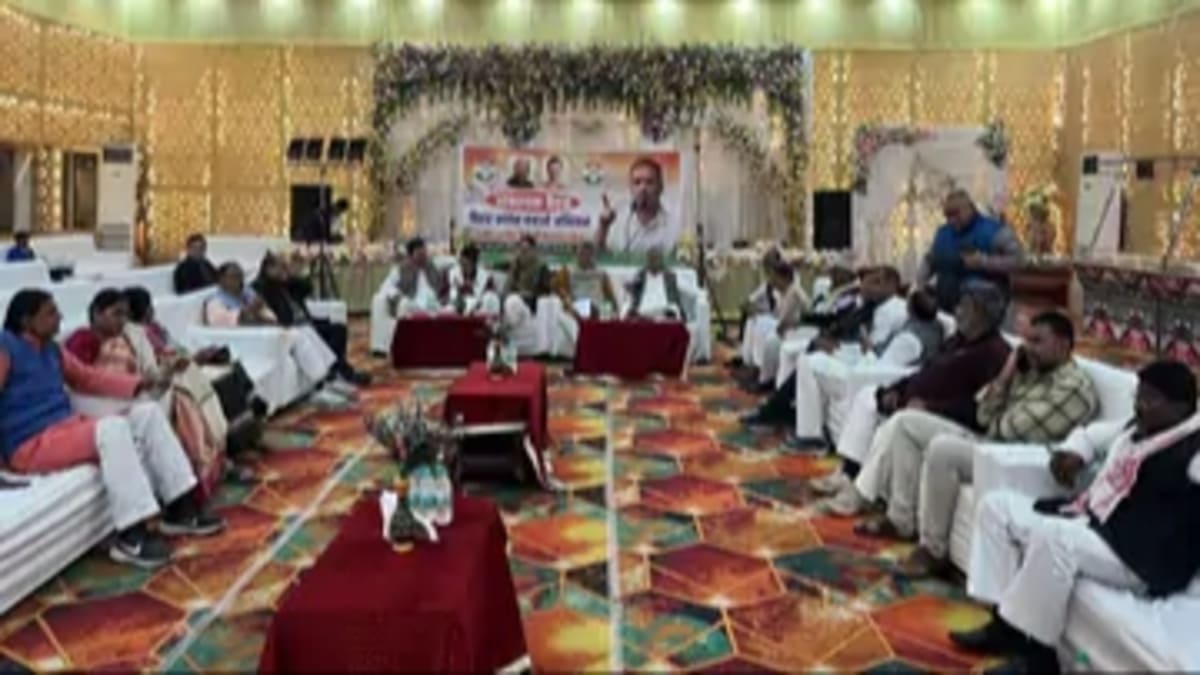 बिहार कांग्रेस में बगावत की सुगबुगाहट, नाराज गुट की जनसंपर्क यात्रा शुरू, 17 मार्च को महासम्मेलन