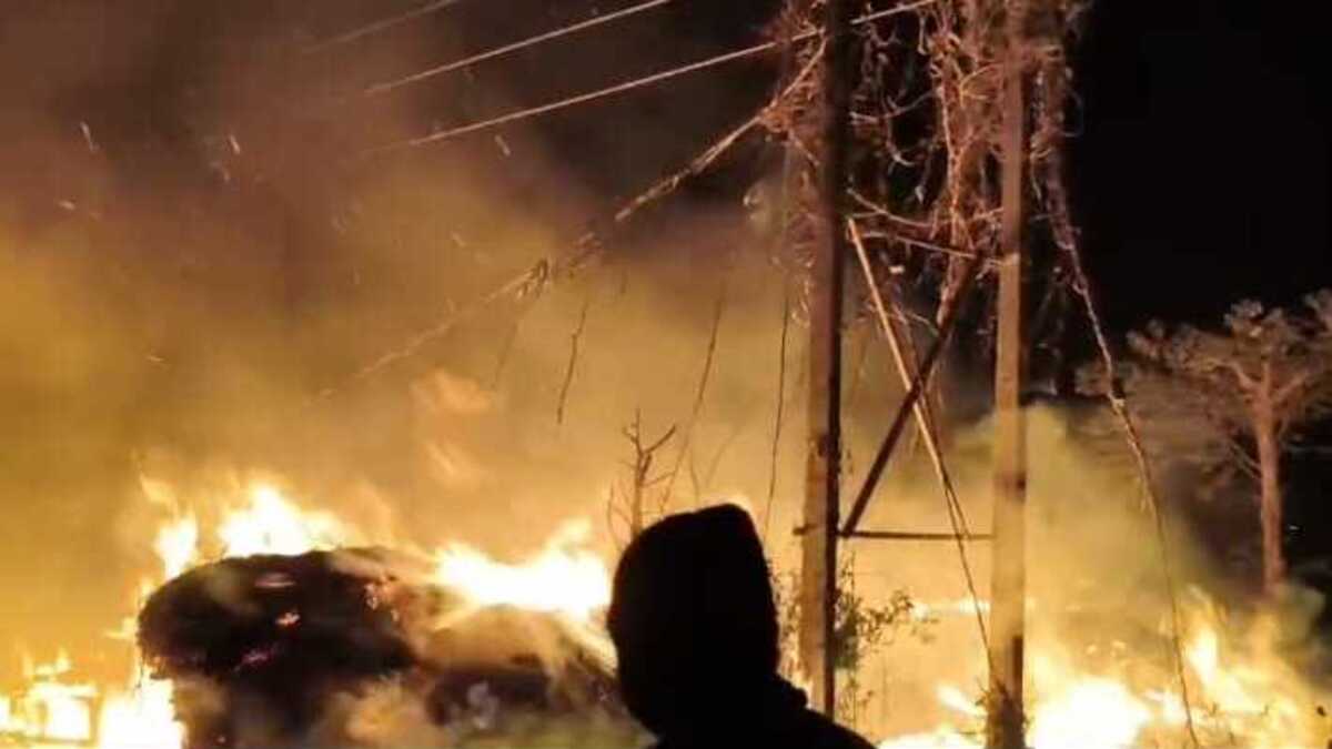 ​सहरसा भीषण अग्निकांड, पिपरा कोसी बांध पर मची भारी तबाही, पीड़ितों का सब कुछ हुआ खाक