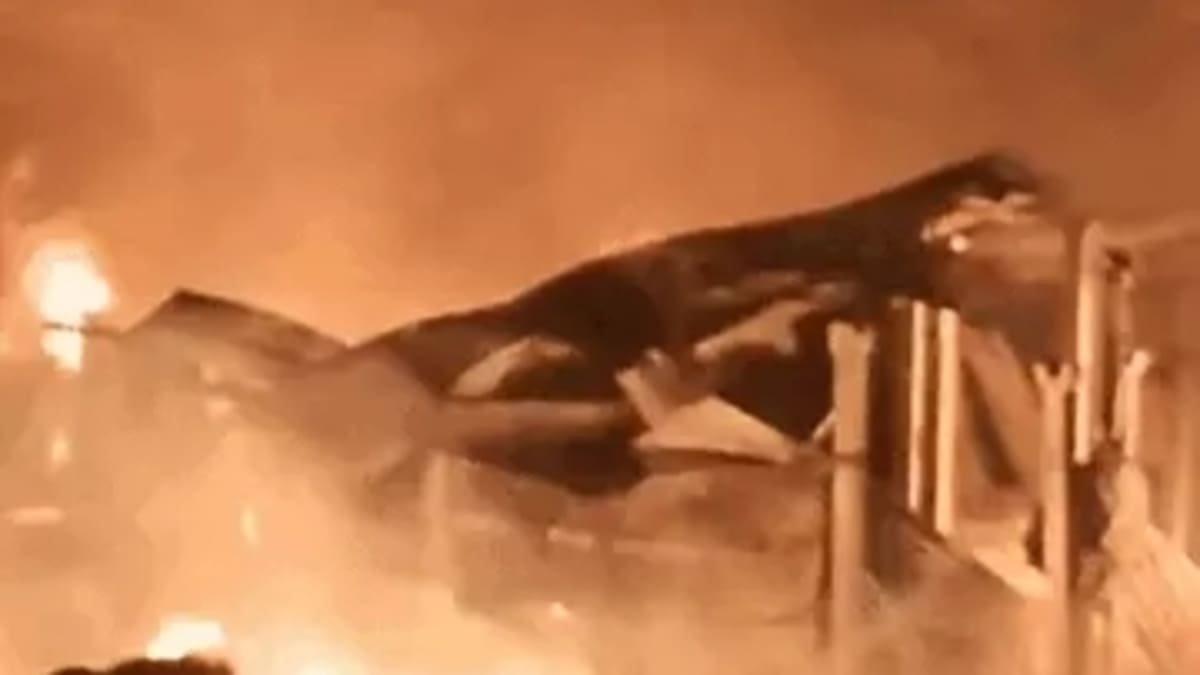 कटिहार अग्निकांड, धू-धू कर जलीं सैकड़ों दुकानें, 10 करोड़ से ज्यादा का नुकसान, मुआवजे के लिए सर्वे शुरू