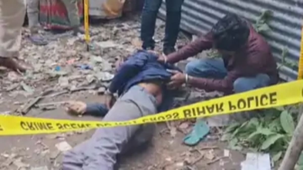 पटना में ठेला चोरी के विवाद में मजदूर की पीट-पीटकर हत्या, अगमकुआं में सड़क किनारे मिला शव, जांच में जुटी पुलिस