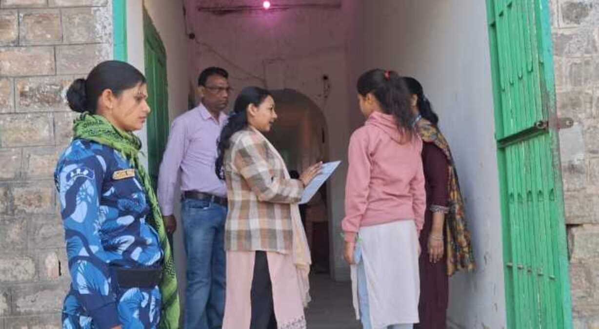 मैट्रिक परीक्षा कड़ी सुरक्षा व्यवस्था के बीच शुरू, परीक्षा केंद्र के बाहर धारा 144 लागू, जगह जगह दंडाधिकारी एवं पुलिस बल की हुई तैनाती