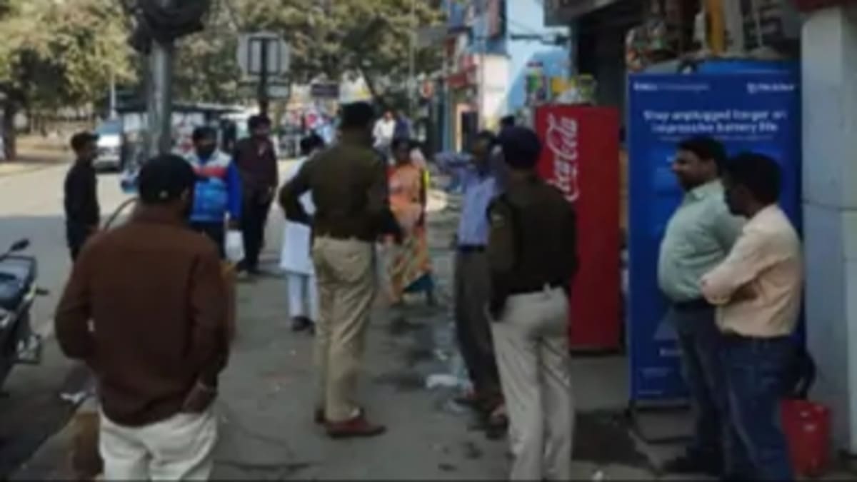 पटना में अंधाधुंध फायरिंग, 15 अज्ञात बदमाशों पर FIR, मौके से 7 खोखे बरामद, घायल की तलाश में जुटी पुलिस