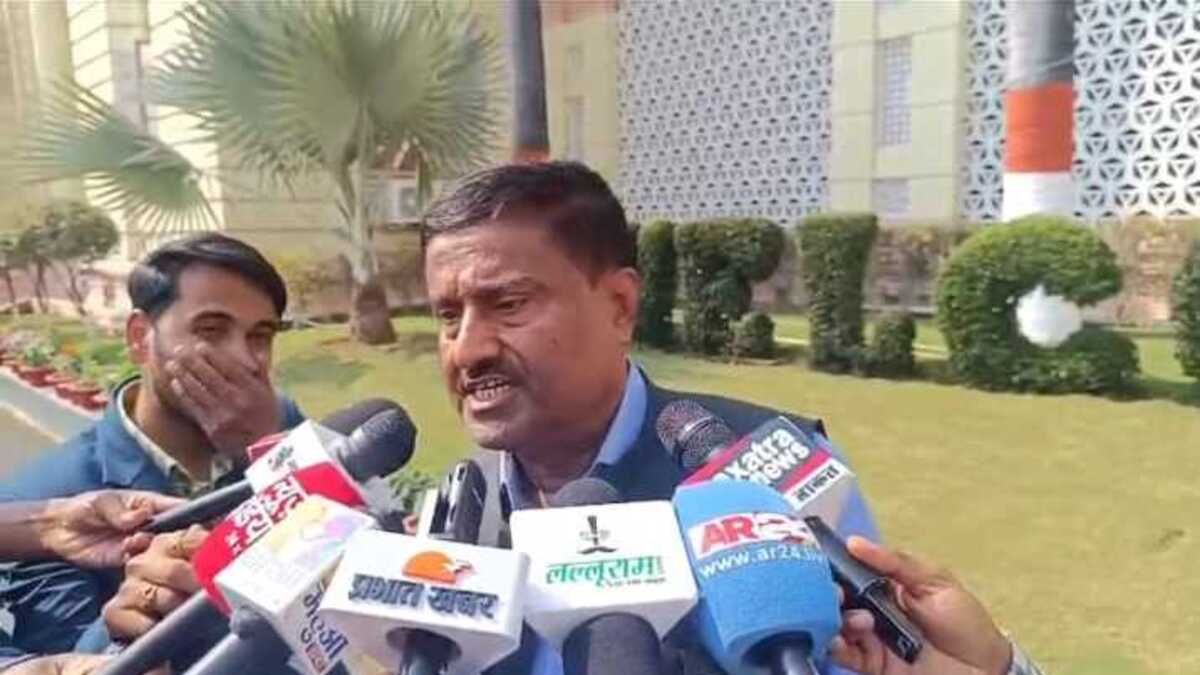 जिसकी जितनी आबादी, उतनी हिस्सेदारी, सदन में गूंजा आरक्षण का मुद्दा, राजद ने सरकार को घेरा, विधानसभा के बाहर बरसे कुमार सर्वजीत