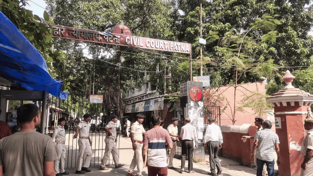 ​पटना सिविल कोर्ट में बम का खौफ खत्म, पुलिस ने संभाला मोर्चा, अब रोज होगा सर्च ऑपरेशन