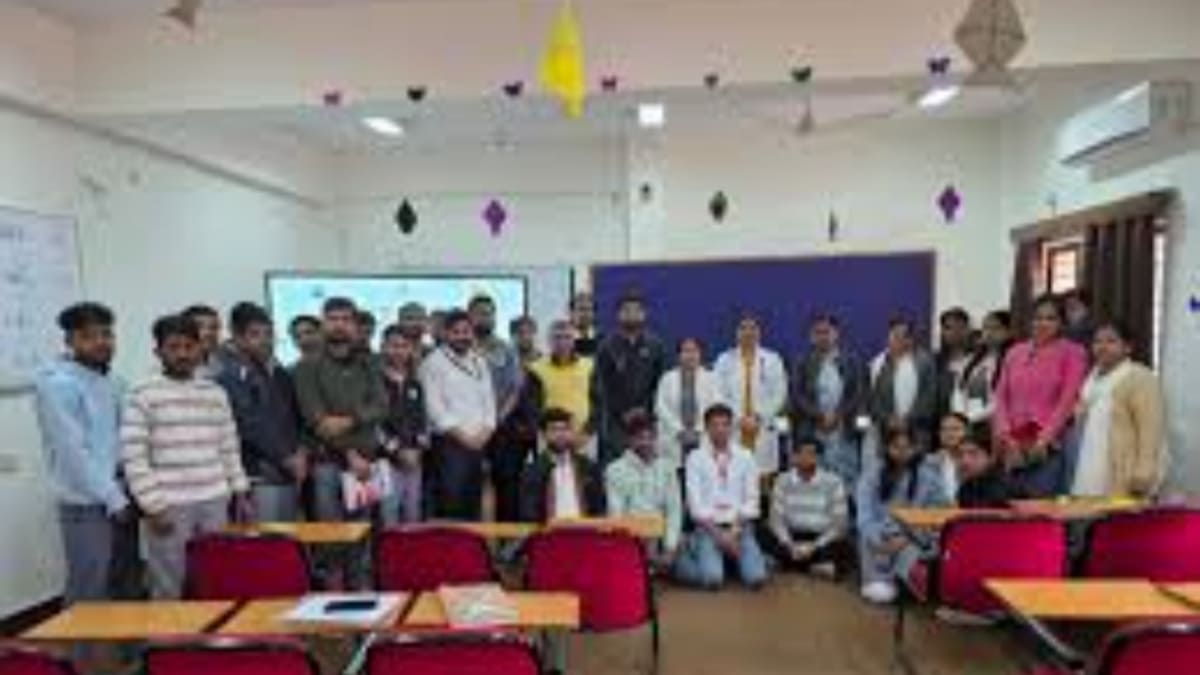 युवाओं को आत्मनिर्भर बनाएगी सरकार, टूल किट और स्टडी किट योजना के लिए गया में आवेदन शुरू, जानें पात्रता