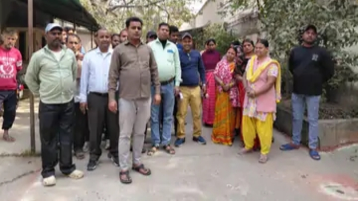 पटना विश्वविद्यालय के कर्मचारियों ने खोला मोर्चा, प्रशासन पर लगाए गंभीर आरोप, 5 साल से कटौती और 5 महीने से खाली हाथ