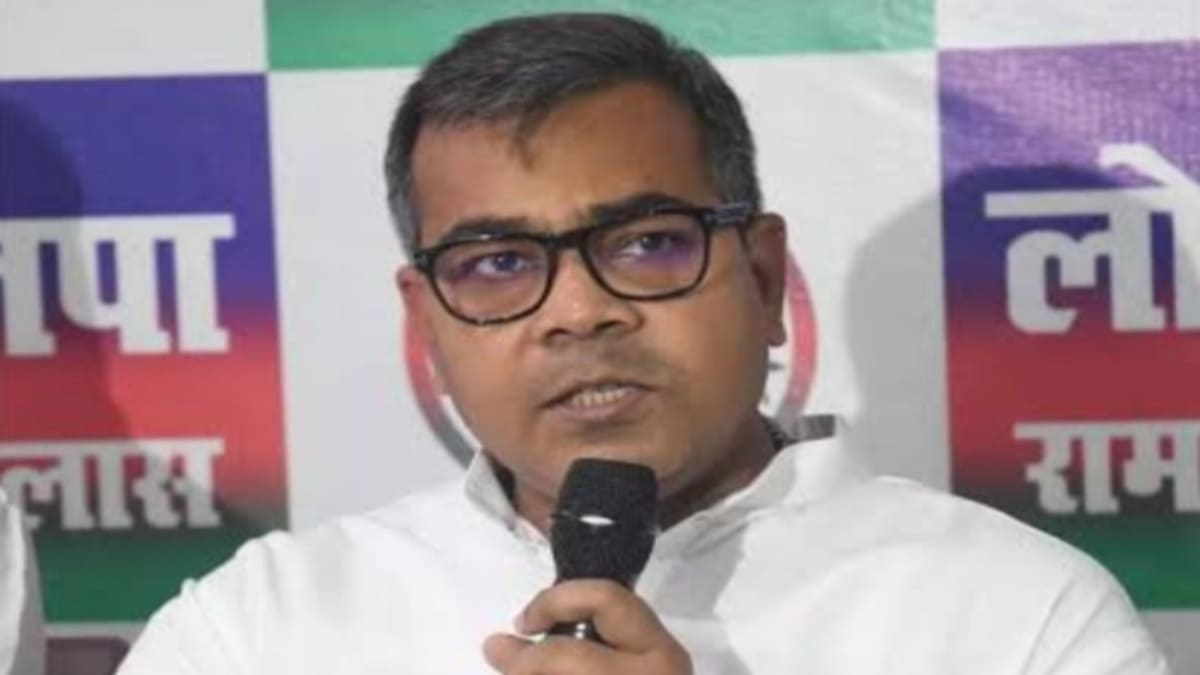 ​भागवत को नसीहत और थरूर पर पलटवार, अरुण भारती बोले- पूरे देश को एक ही रंग में रंगना गलत, AI पर दी अपनी बेबाक राय