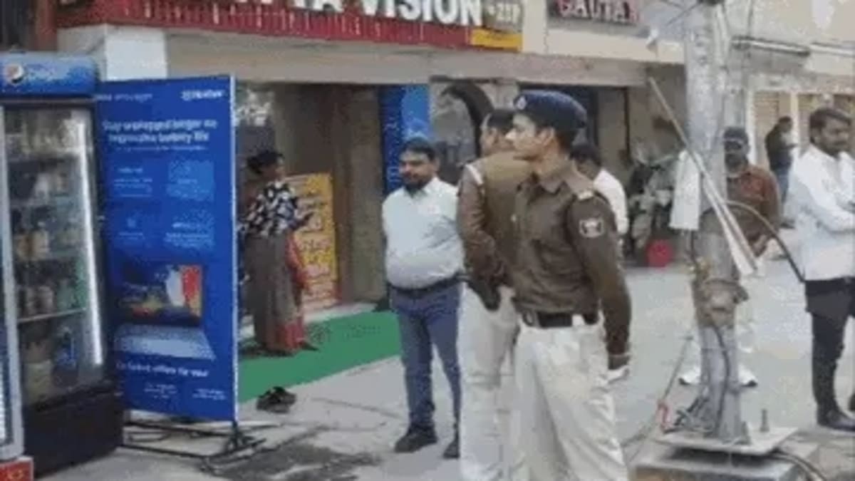 ​पटना के मोहिनी मोड़ पर वर्चस्व की जंग, 15 पर FIR, 13 अब भी फरार, पुलिस की दूसरे राज्यों में छापेमारी